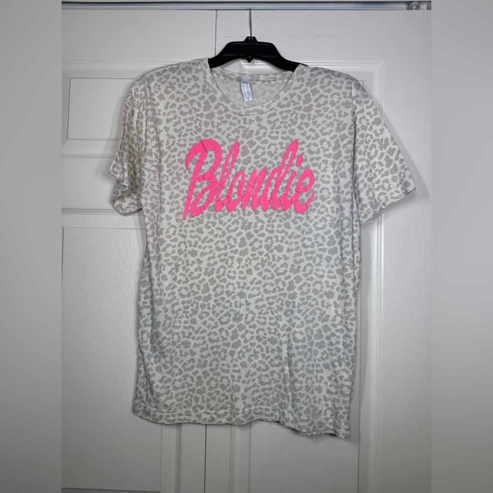 Leopard Print Blondie Pink Puff Graphic Short Sleeve Top